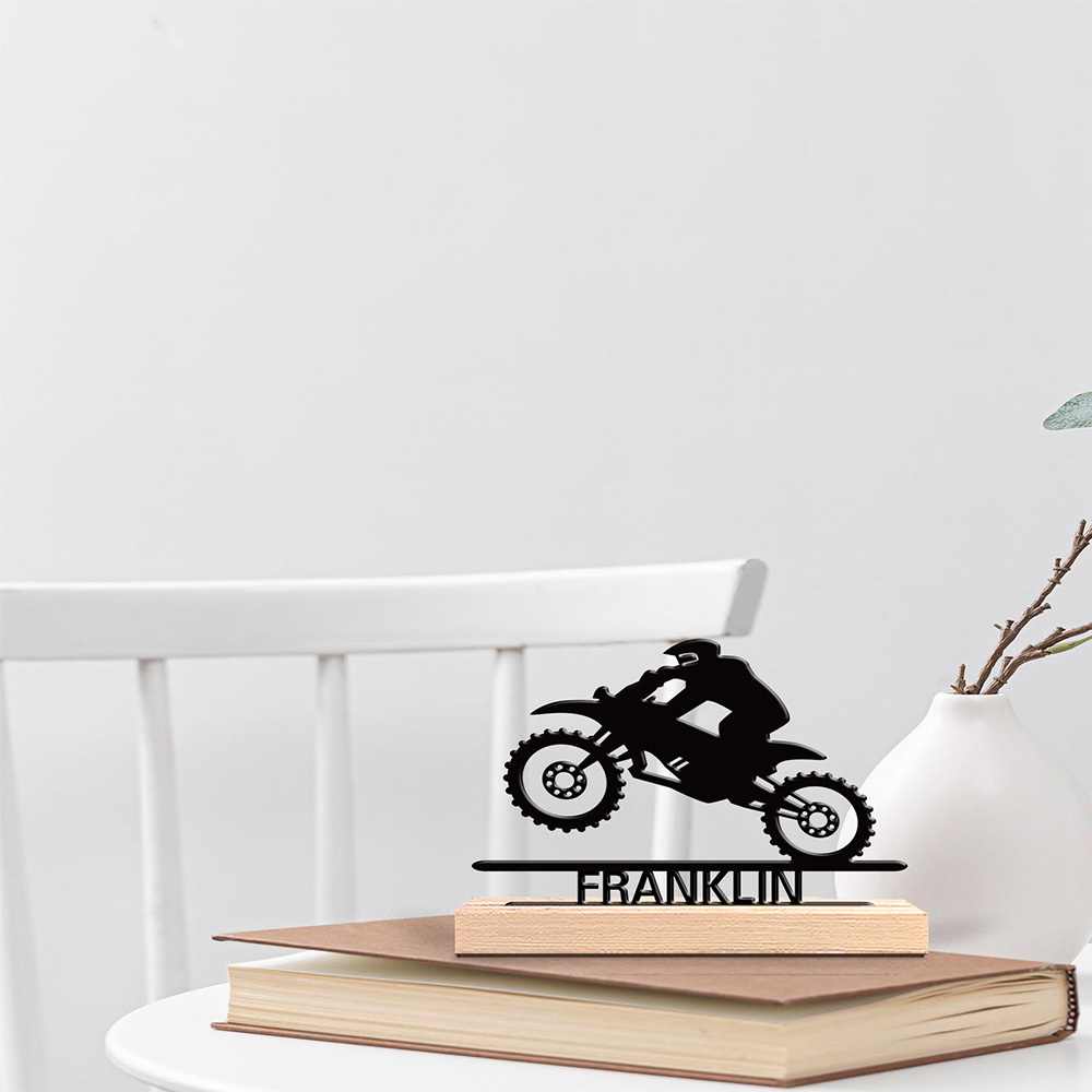 Art Craft Names - 1個入り 抽象的なバイクジャンプのカスタムネーム入り金属像 ブリキ製オーナメント 鉄製彫刻 木製台座付きアートクラフト