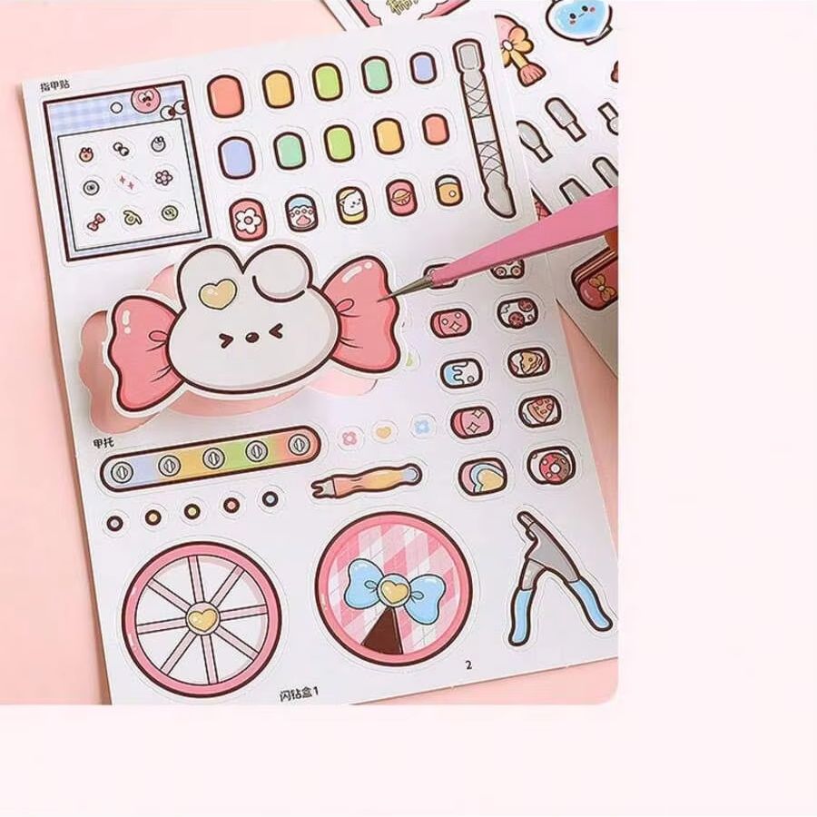 ピンクの子供用DIYネイルサロン 静かなカットステッカーブッ - Art Craft 5 Year Old のレビューと価格